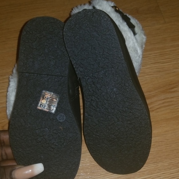 Black boots with cream fur - Picture 4 of 5